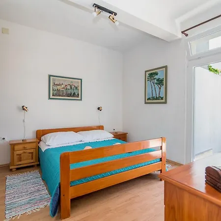 Put Mora Apartmán Supetar