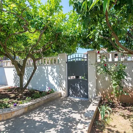 Put Mora Apartmán Supetar